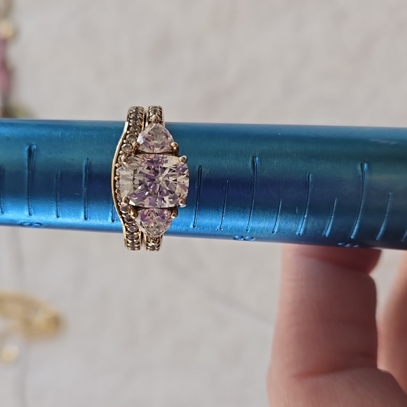Cushion, Trillion & Round Cut Brilliant CZ 14k Yellow Gold Plated Ring Set SZ 7 - Picture 10 of 11